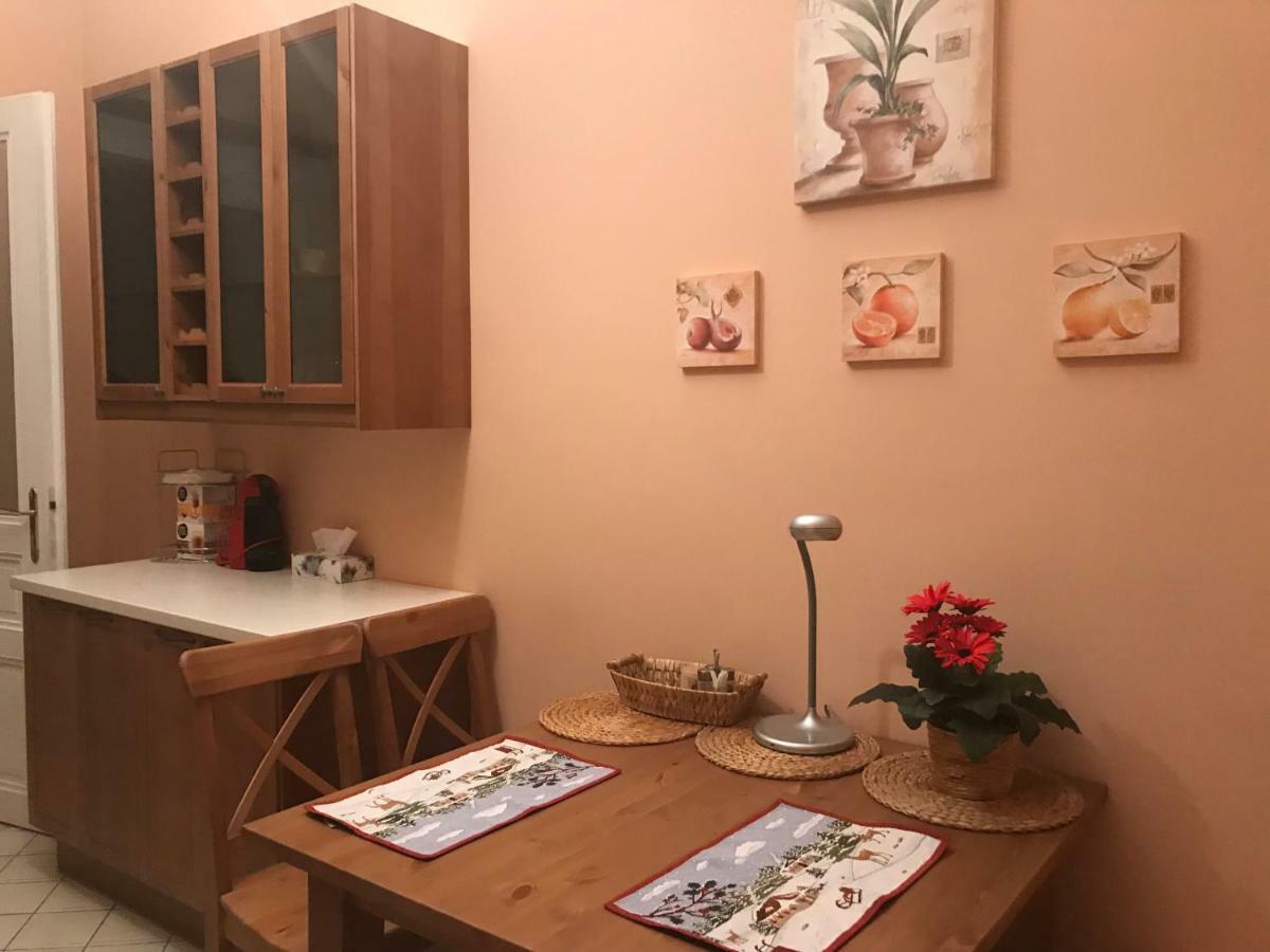Apart Near The Charles Bridge Прага Экстерьер фото
